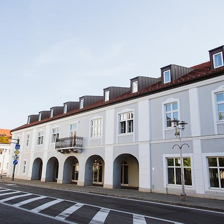 Hotel Stara Lika Ґоспич Екстер'єр фото